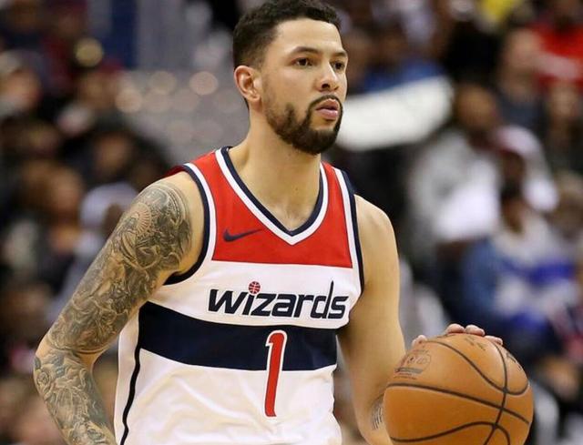  瓦兰丘纳斯30+15鹈鹕胜奇才  